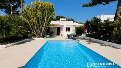 Characterful chalet in Cala Serena, just steps from the sea