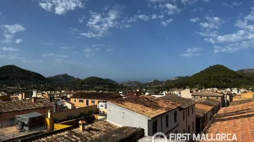 Apartment with Panoramic Views in the Heart of Andratx Village