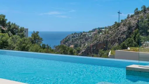 Fantastic new built villa in Cala Llamp