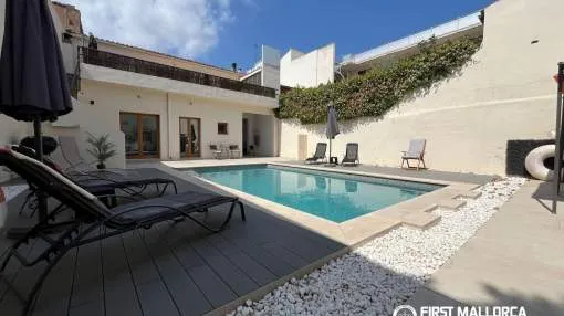 Spectacular Renovated Townhouse with Private Pool and Garage in Sa Pobla