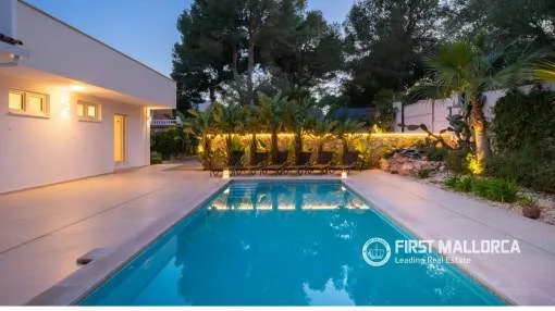 Villa in Palmanova with sea view and spacious guest apartment