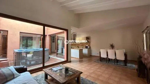 Elegant Apartment with Private Hot Tub, Garden & Terrace in Exclusive Area