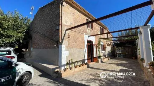 Authentic Mallorcan house with 4 bedrooms for long-term rental near Pollensa