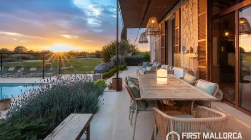 Exclusive Country Estate with Contemporary Home & Historic Guest House – 3 min from Llucmajor