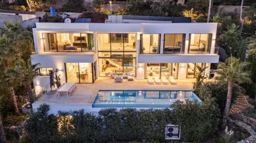 Exclusive 6-Bedroom Villa with Sea Views in Son Vida