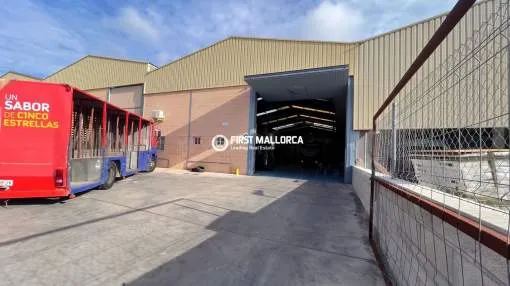 Excellent Industrial Warehouse for Rent in the Son Bugadellas Industrial Park.