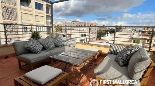 Charming Duplex with Two Terraces, Cathedral and Sea Views – Santa Catalina, Palma