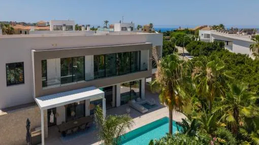 High-end luxury villa with ocean views