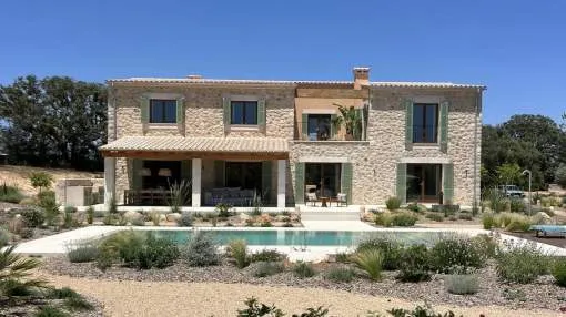 Elegant new-build finca with high-quality fittings, fantastic garden and fantastic panoramic views