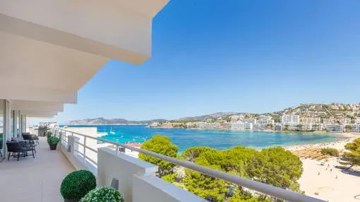 Stunning penthouse with spectacular panoramic sea views