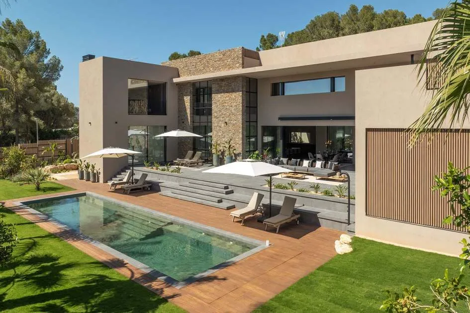 High-quality new-build villa for first occupancy