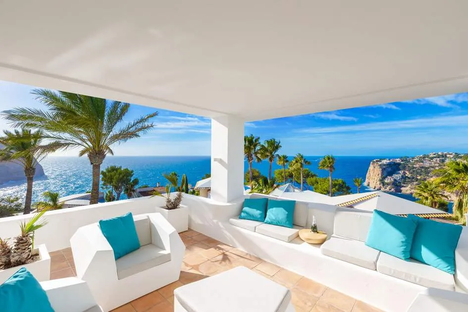 Villa with sensational views of the sea, La Mola and the bay of Cala Llamp