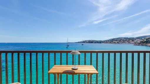 First-class seafront apartment with premium amenities